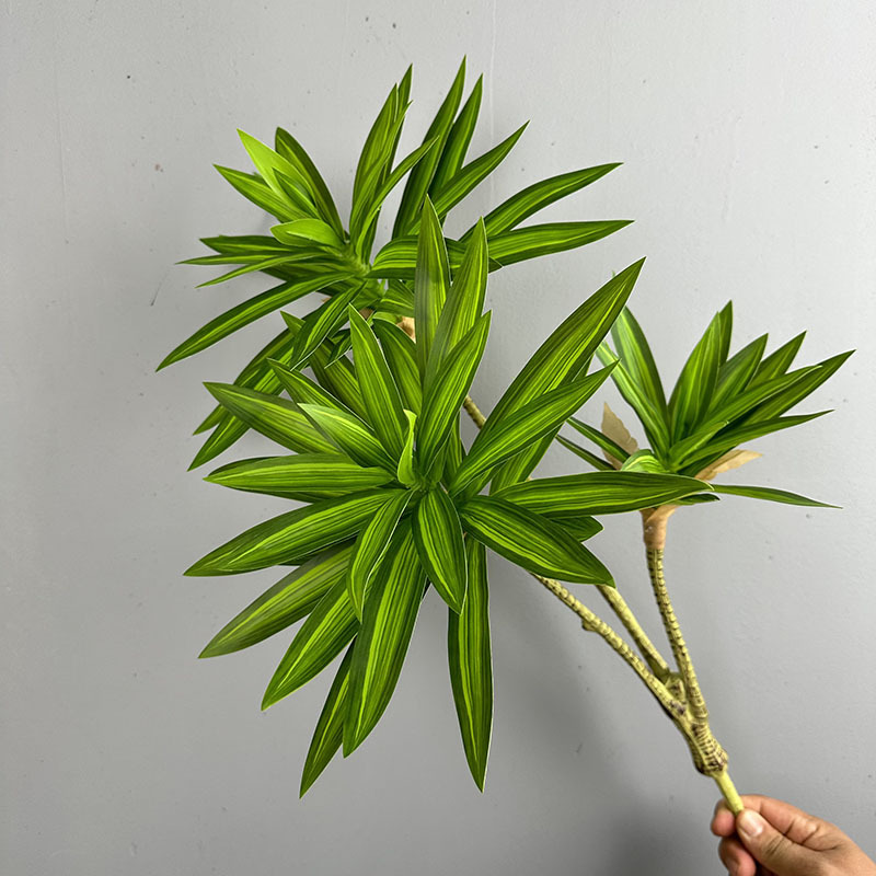 Piante verdi simulate 3 teste  - Snake Plant recensione e prezzo